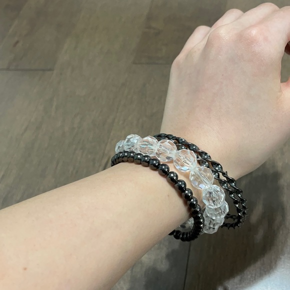 Set of bracelets - Picture 2 of 2